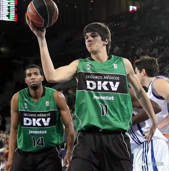 他注重每名 他注重每名