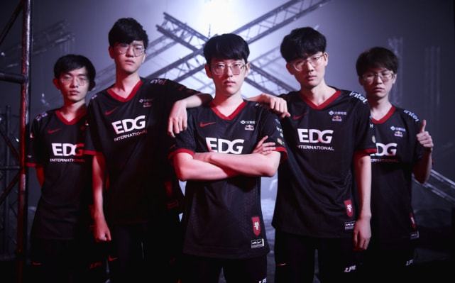 实现经济回 实现经济回