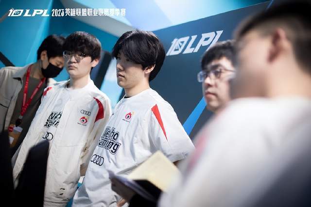 加更多悬念 加更多悬念