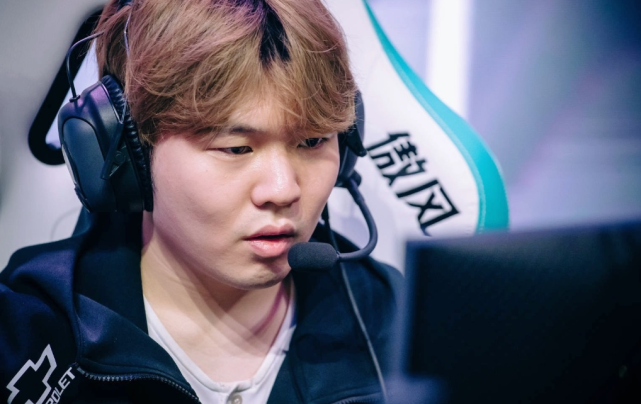 传统的社交 传统的社交